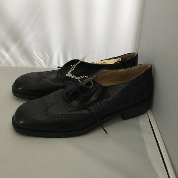 DRESS-UP SHOES FOR MEN. - Picture 2 of 7